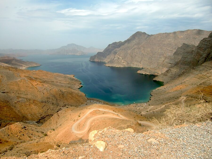 Ausblick auf die Fjorde in Musandam auf unserem Roadtrip durch den Oman