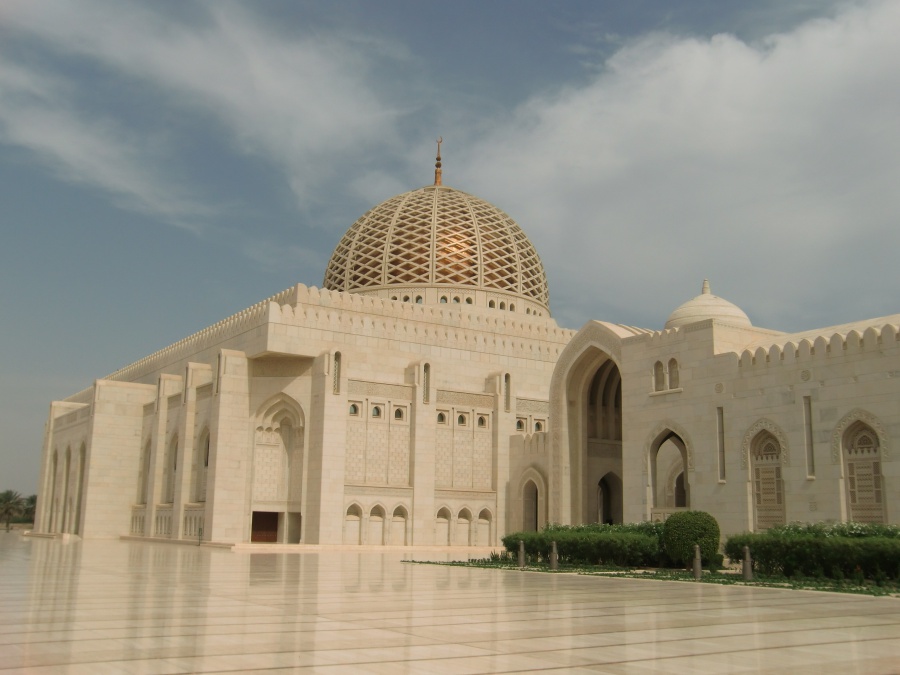 Die Sultan Qaboos Moschee in Muscat. Ein Traum aus Mamor, Sandstein und Swarovski Kristallen