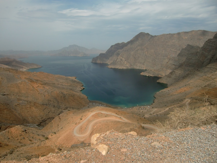 Ausblicke auf die Fjorde in Musandam. Hier versteht man den Spitznamen "das Norwegen Arabiens"