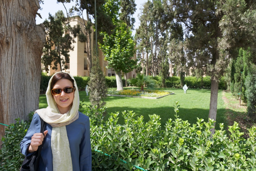 Lisa im Fin Garten in Kashan
