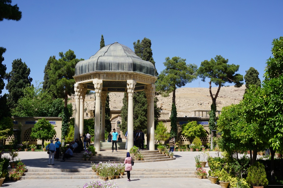 Gedenkstaette fuer einen Dichter: Das Hafis Mausoleum in Shiraz