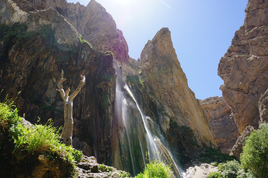 Margin Wasserfall zwischen Shiraz und Yasuj