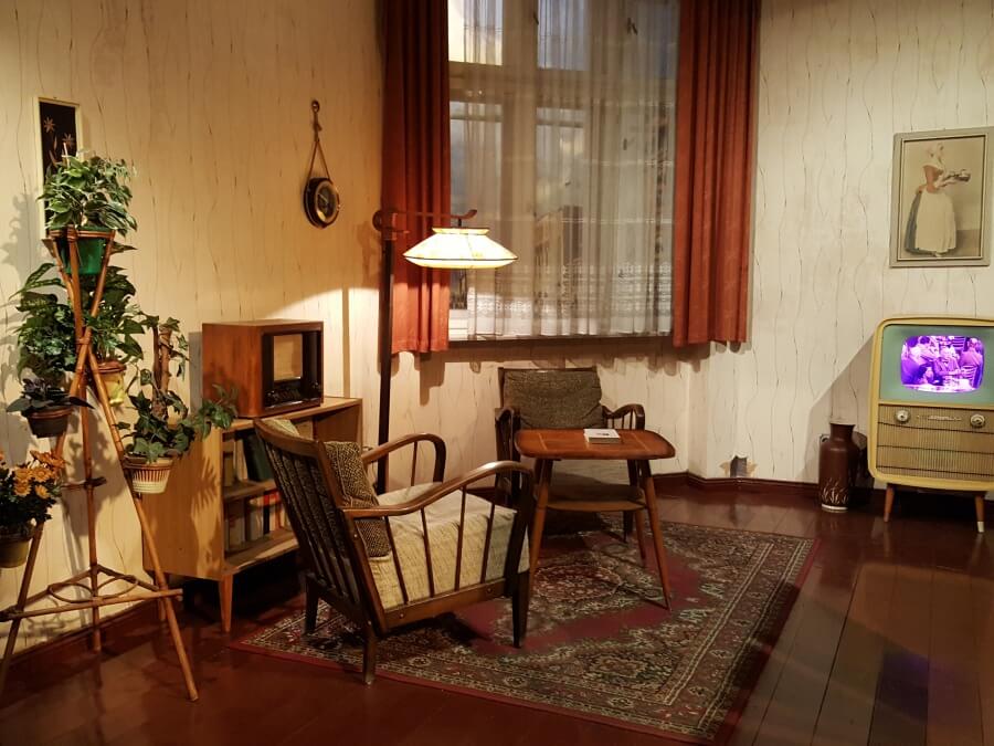 Ein Wohnzimmer in der DDR