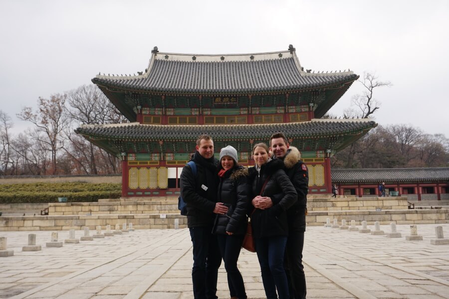 Family in Seoul 