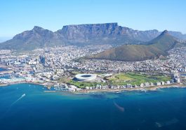 Ein Helikopterflug ueber Kapstadt ist definitiv eines unserer Highlights in Suedafrika