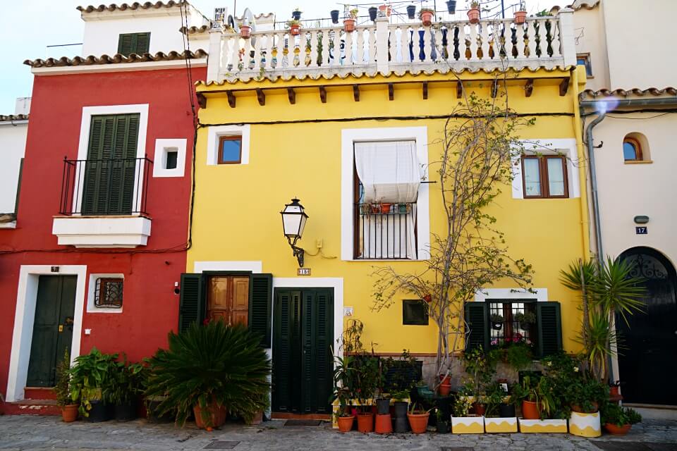 Palmas Trendviertel Santa Catalina mit seinen schmucken Gebaeuden 