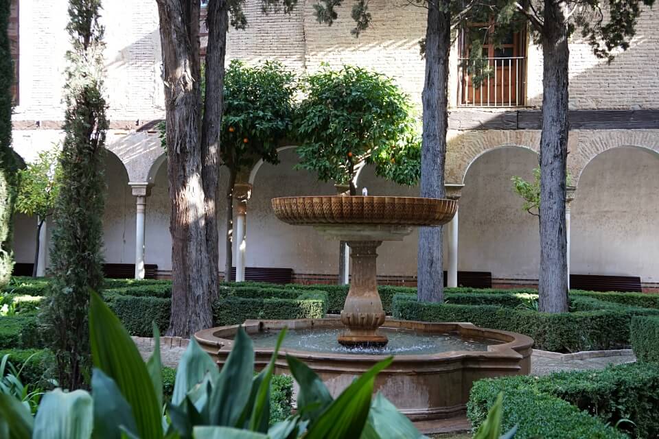 Garten der Alhambra in Granada