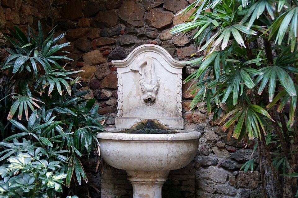 Brunnen in der Alcazaba in Malaga