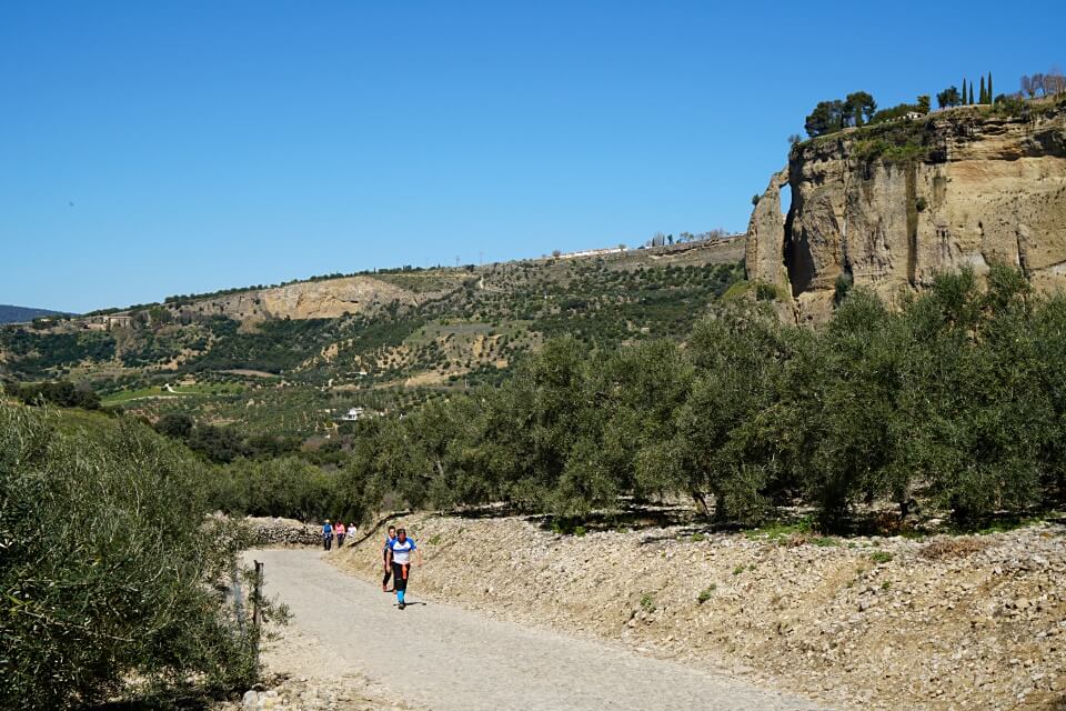 Beliebter Weg zum Aussichtspunkt unterhalb von Ronda