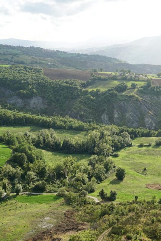 Ausblicke von San Leo in die Landschaft der Emilia Romagna